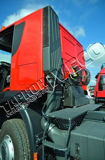 IVECO TRAKKER аналог AT720T42WT  2014 г.в.
