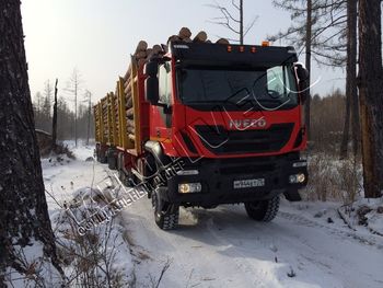 IVECO TRAKKER сортиментовоз 6х6