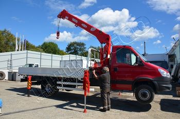 Iveco Daily 70C15 бортовой с КМУ, 2015 г. в.