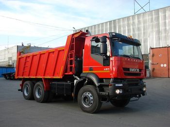 Самосвал IVECO Трекер